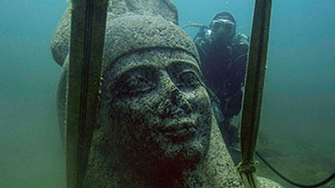 Estatua del dios Hapi  hallada en Thonis-Heracleion