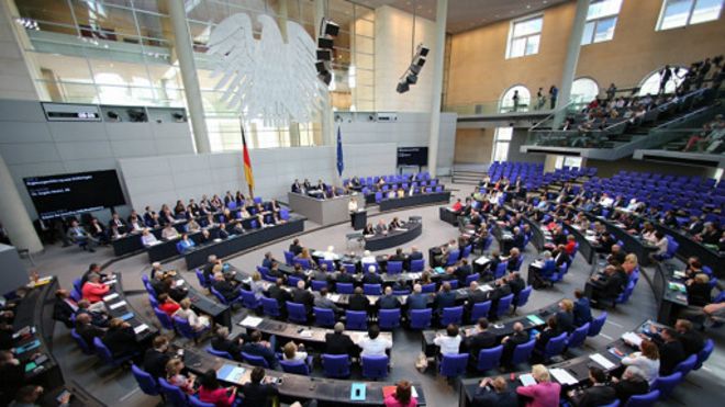 160707131913_gemany_bundestag_epa__512x2