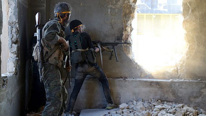 حلب بين "فك الحصار" و"إنجازات الجيش"