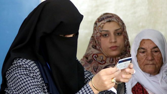 صحف عربية تناقش فشل الهدنة في سوريا والانتخابات البرلمانية في الأردن