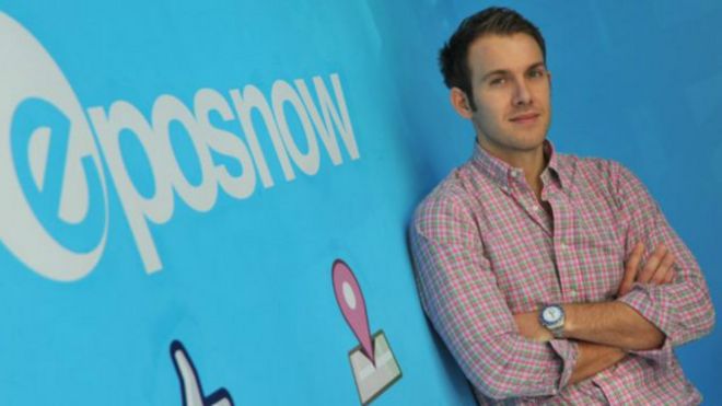 قصة نجاح مندوب مبيعات اشترى سيارة فيراري عند بلوغه 24 عاما