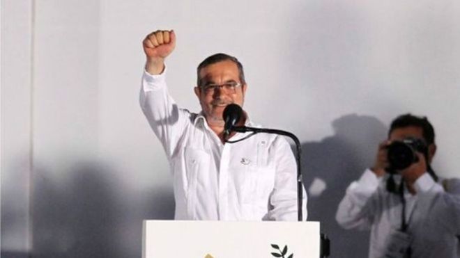 كولومبيا: زعيم حركة فارك يعتذر لضحايا الحرب الاهلية في حفل التوقيع على اتفاق السلام