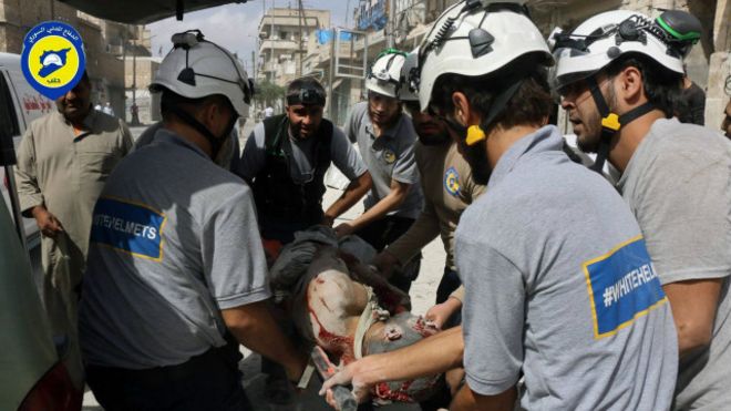 الغارديان: متطوعو القبعات البيضاء في سوريا يستحقون جائزة نوبل للسلام