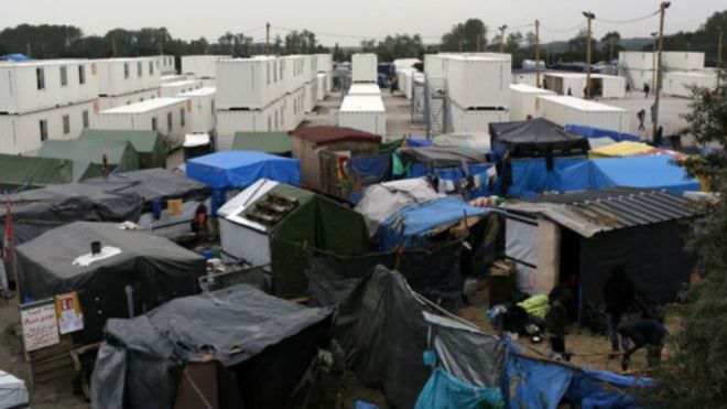 法國當局上月宣佈徹底拆除「叢林」難民營