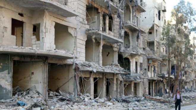 الإندبندنت: "قارنوا تغطية المعارك في الموصل وحلب لتعرفوا الكثير عن الدعاية التي توجه لنا