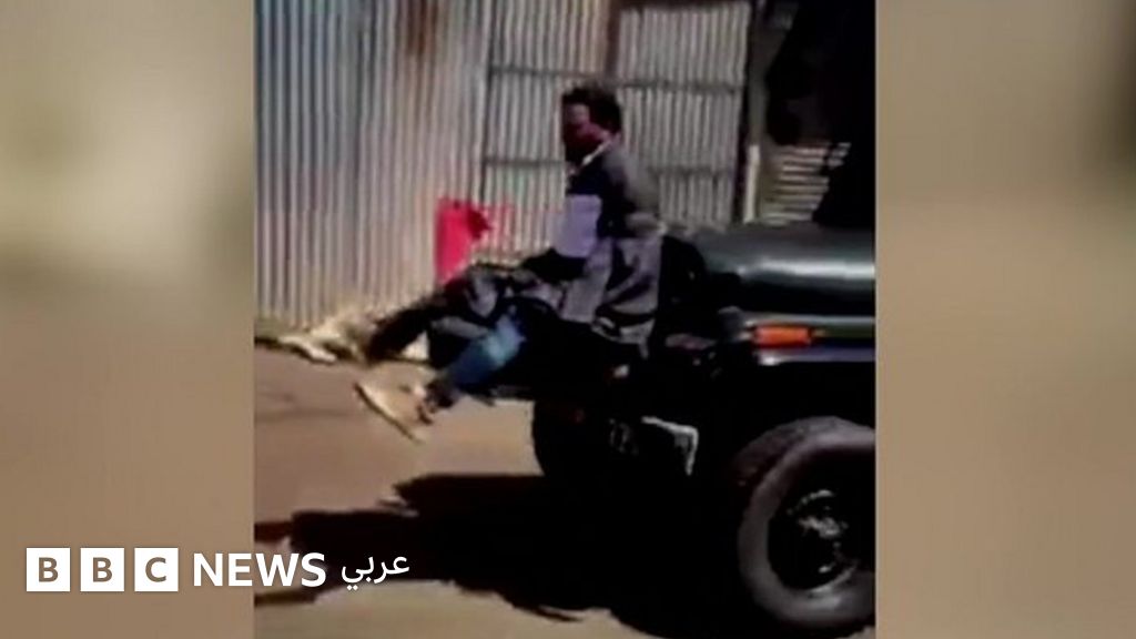 الشرطة الهندية تحتمي برجل ربطته في مقدمة سيارة