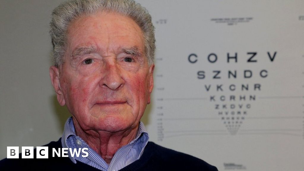 Macular degeneration: ‘I’ve been given my sight back’