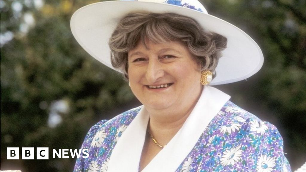 Comedy actress Bella Emberg dies