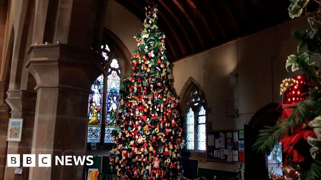 huge knitted christmas tree goes on display bbc news huge knitted christmas tree goes on display bbc news
