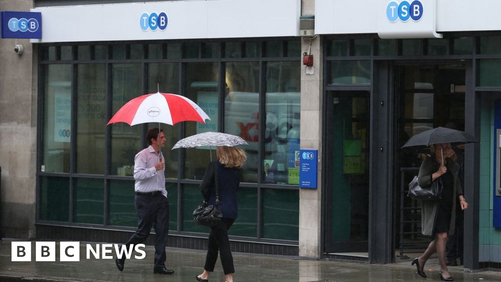 TSB online banking chaos continues despite apology - BBC News