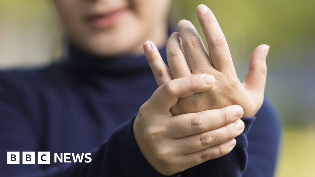 research on cracking knuckles