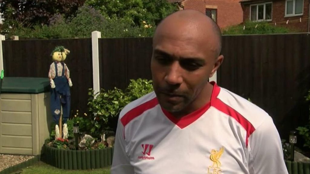 Manchester attack: Witness describes helping young girl