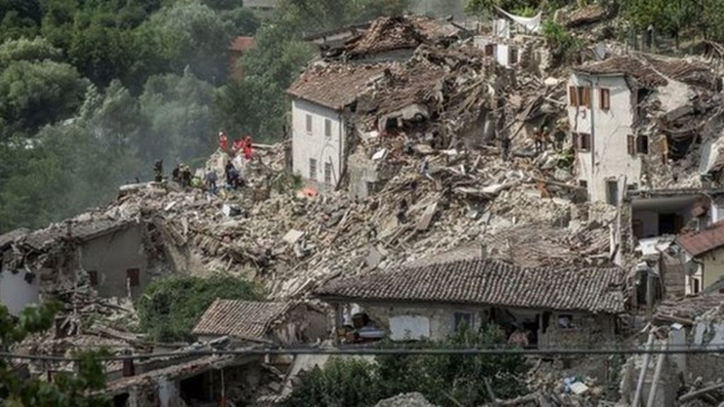 Earthquake causes houses to crash down hillside in Italy village - BBC News