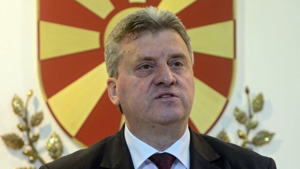 Macedonia president halts wiretapping inquiry - BBC News