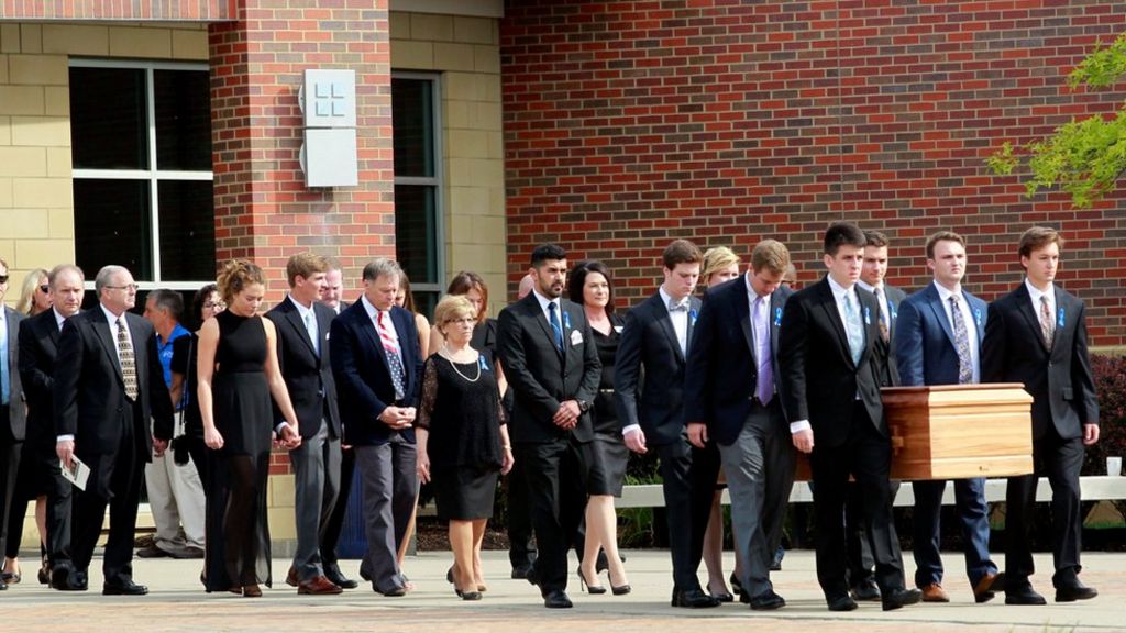 Otto Warmbier: Funeral held for student jailed in N Korea