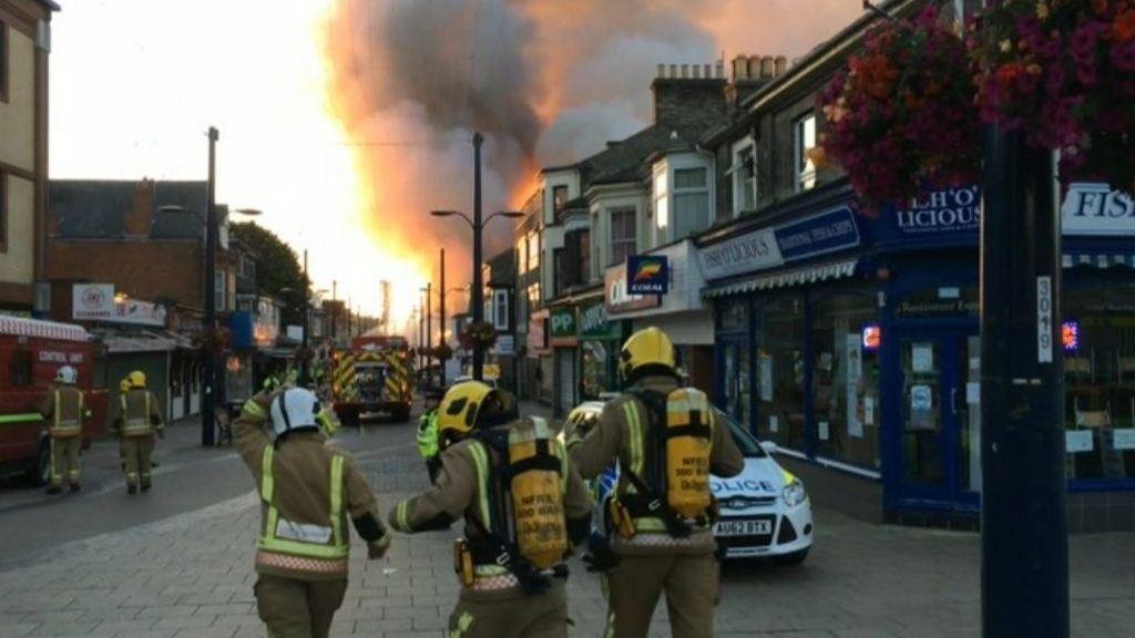 Great Yarmouth Fire Blaze A Tragedy For The Town Bbc News