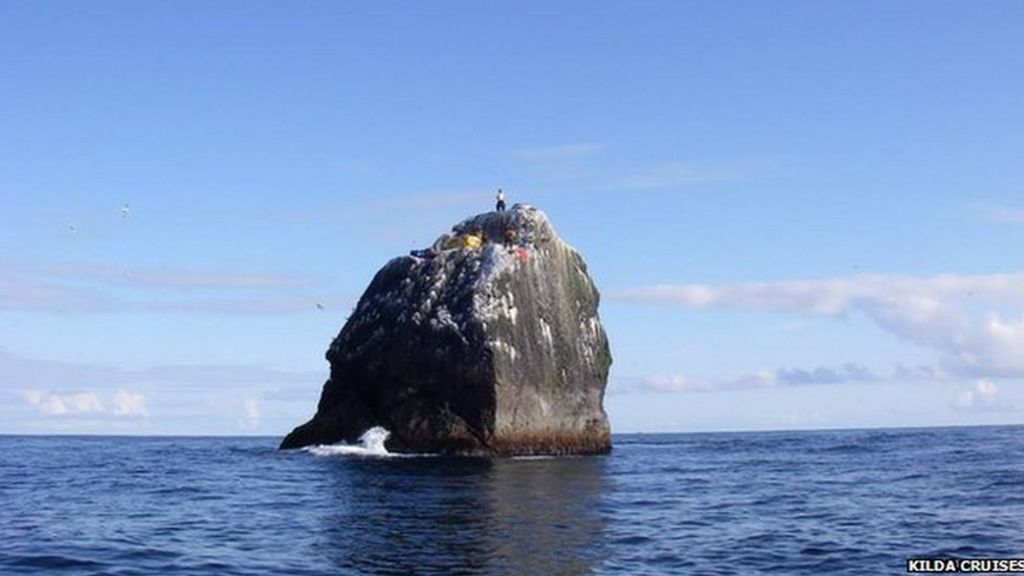 Brexit 'could re-open Rockall controversy'