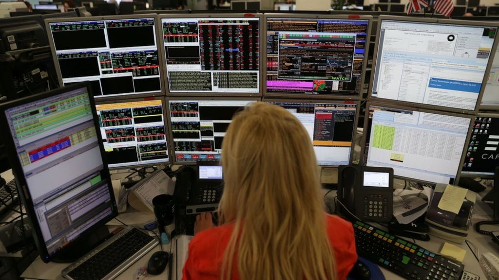 Pound falls on weak UK economic data