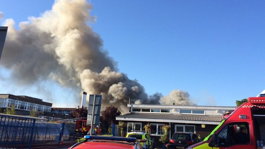 Cecil Jones Academy: Fire breaks out at Southend school - BBC News