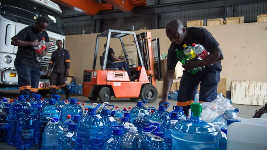 South Africa water shortage sends workers on loo trip BBC News