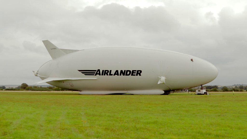 Airlander 10: 'How we fix the world's longest aircraft' - BBC News