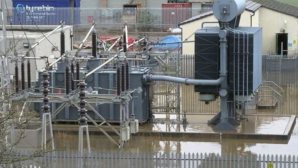 Power cut hits over 60,000 properties