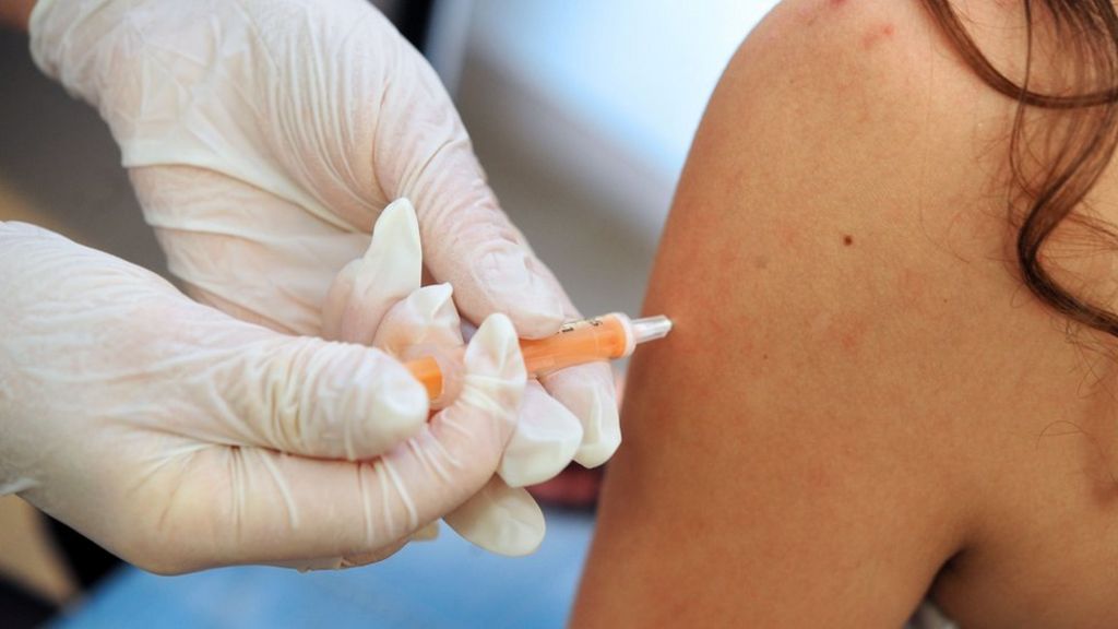 Chickenpox jab offered on the High Street