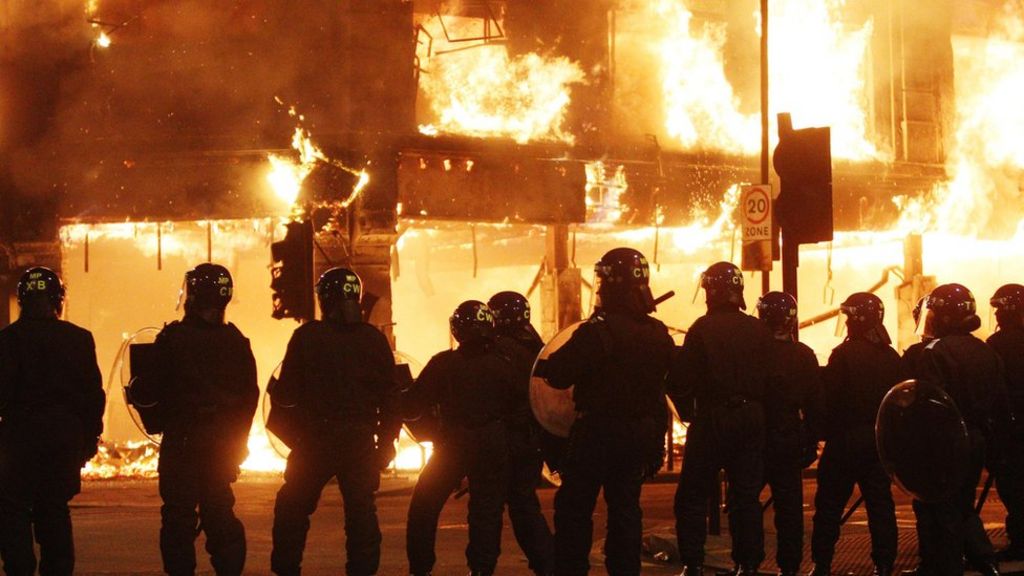 Police funding: Cuts 'threaten ability to tackle mass riots'