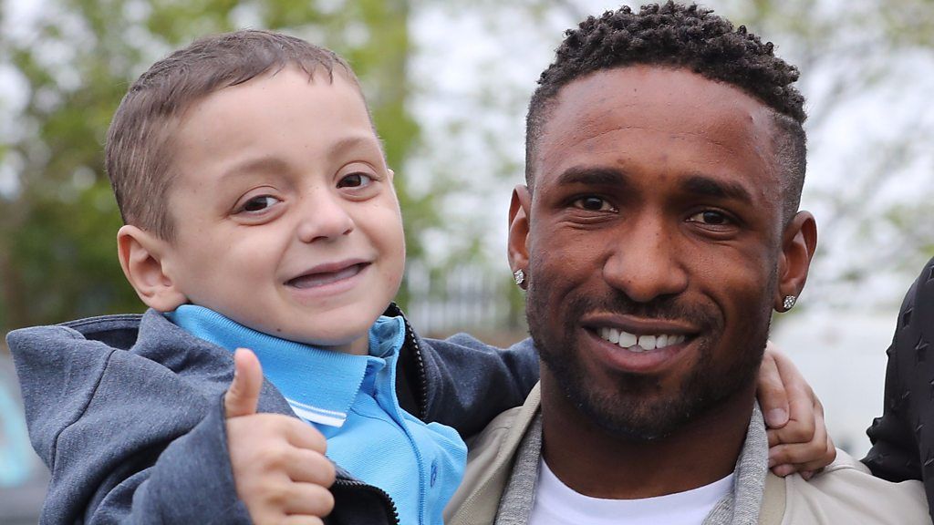Bradley Lowery: 'Inspirational' boy loses cancer battle