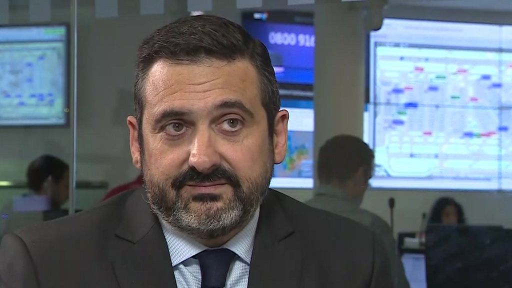 BA boss 'won't resign' over flight chaos