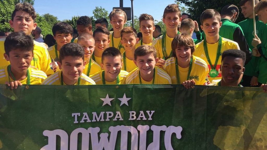 Derry parade marks return of Foyle Cup football tournament
