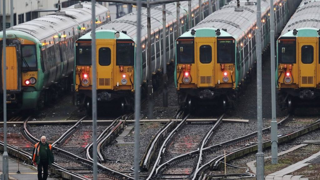 Southern Rail: Latest talks between Southern and RMT begin