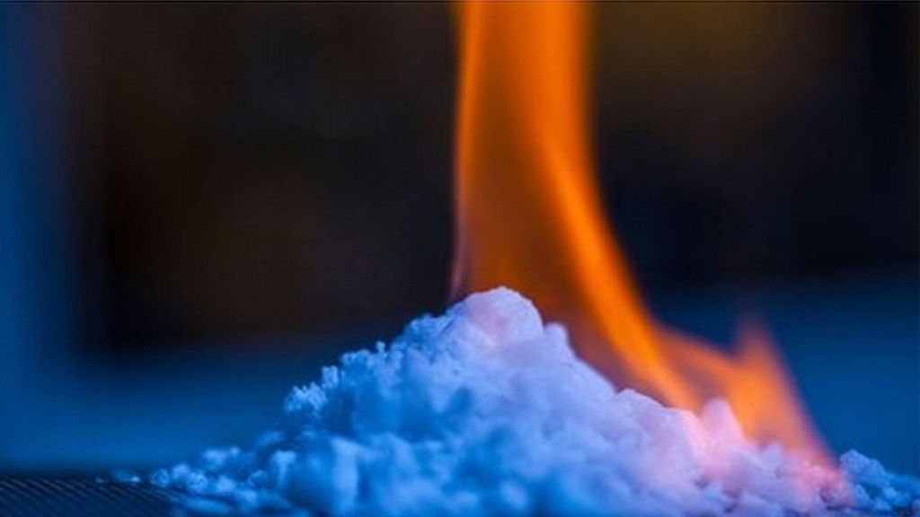 China claims breakthrough in mining 'flammable ice'