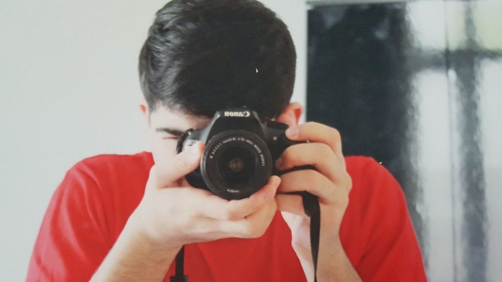 Images of asylum seeker's life in Birmingham on display