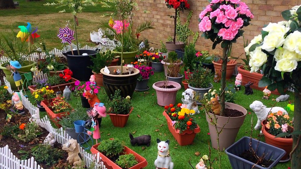 Hemel Hempstead residents crowdfund for pensioner's garden