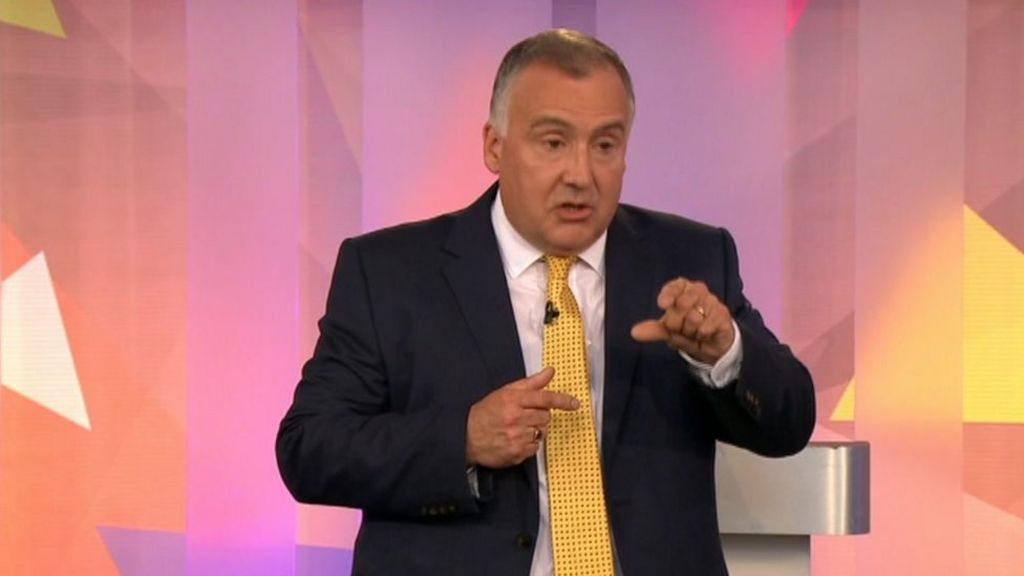 'Don't give May blank cheque on Brexit' says Lib Dem