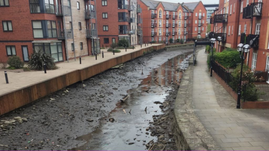 Jordan Ratcliffe: Ashton Canal drained as police search for Moston man