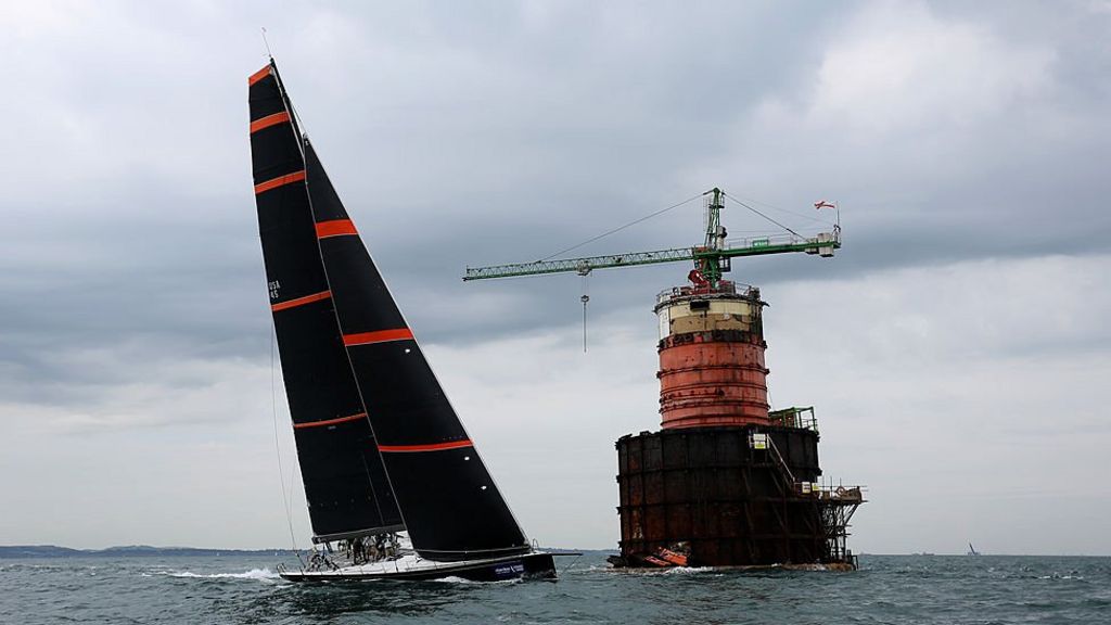 The story of the Solent's Nab Tower lighthouse - BBC News