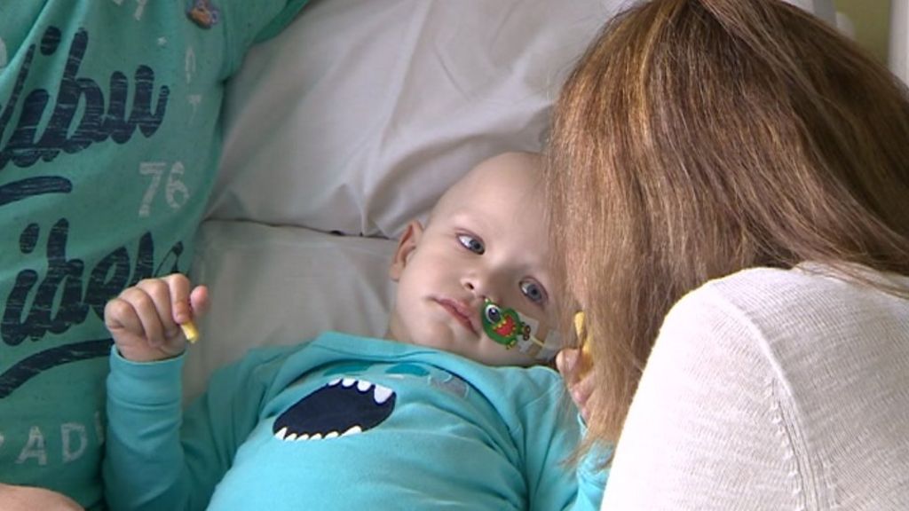 Cash for sick child's treatment stolen