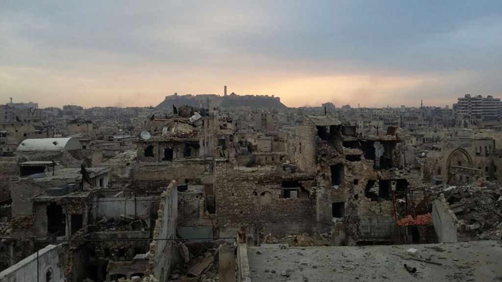 Vista panorámica de la destrucción en Judaydah.