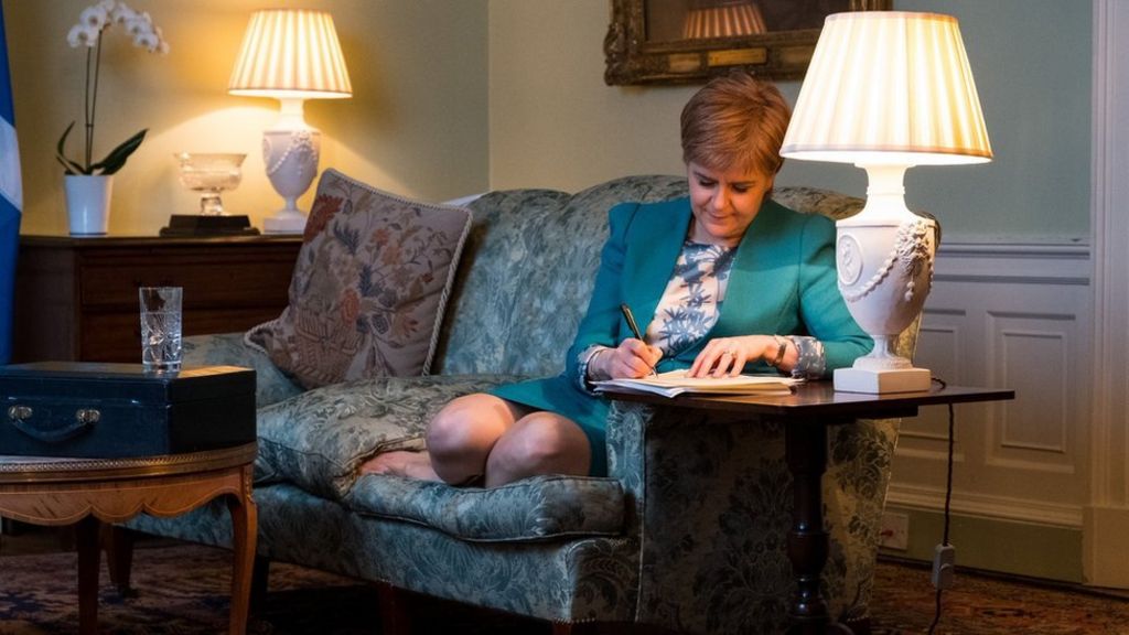 Nicola Sturgeon: 'No rational reason' for Theresa May to block indyref2