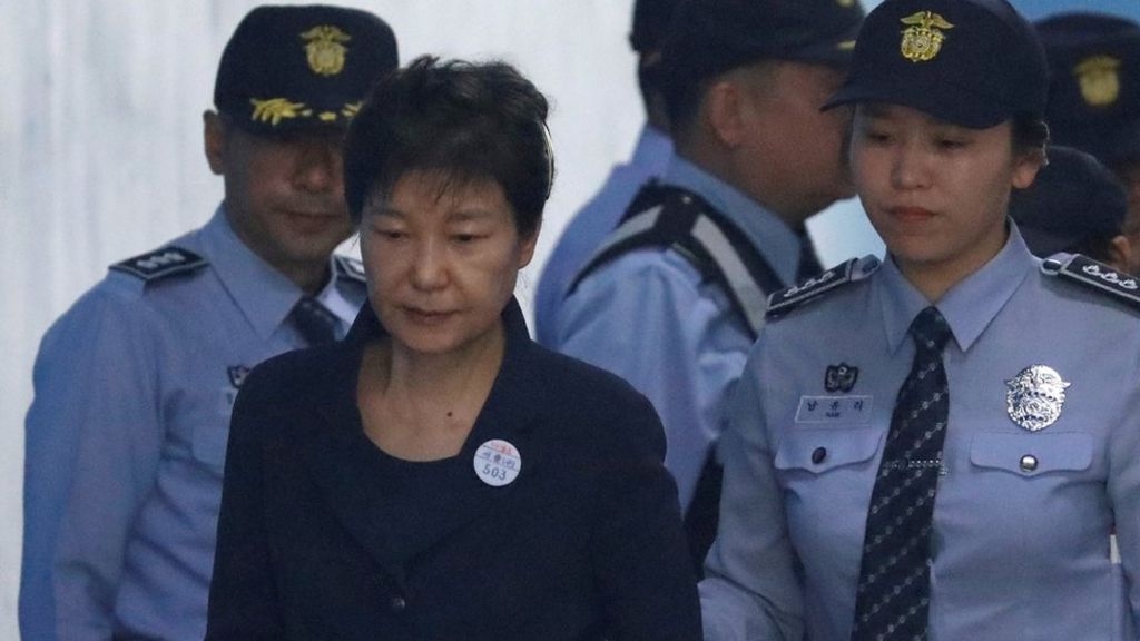 Park Geun-hye: S Korea awaits trial of impeached president - BBC News