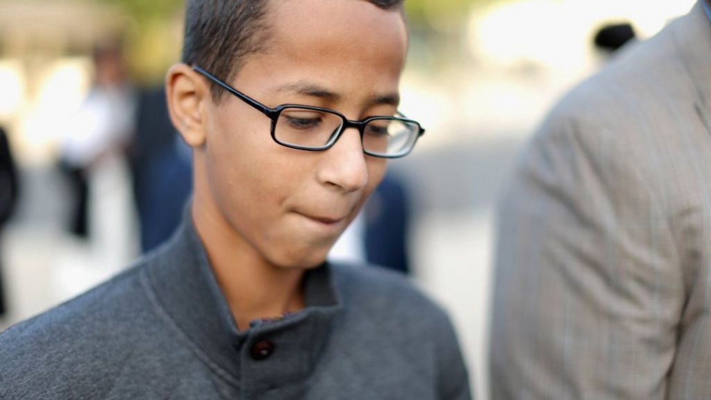 Ahmed Mohamed: 'Clock boy' seeks $15m from city and school - BBC News