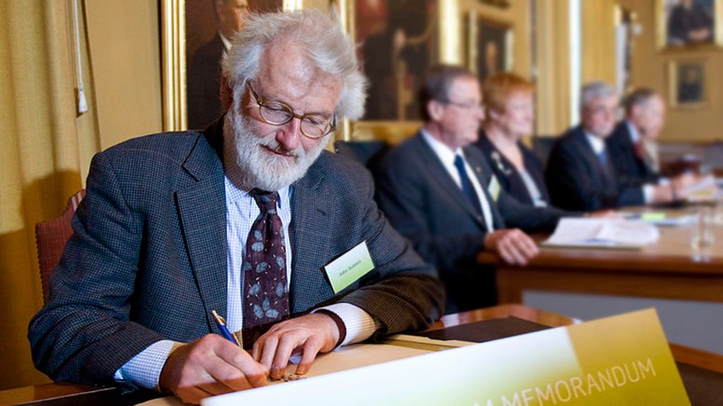 Genome pioneer John Sulston enters elite club