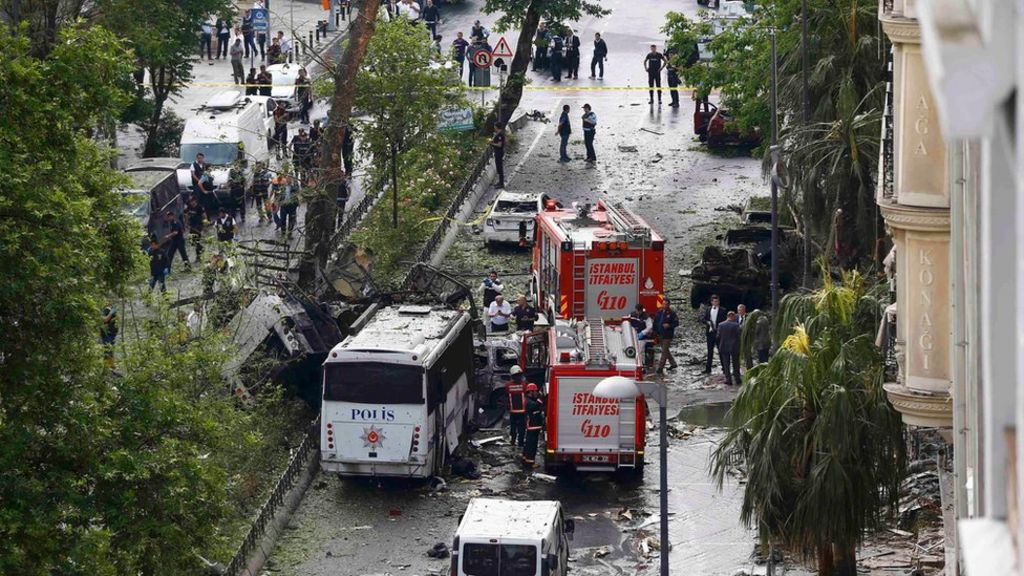 Istanbul bomb attack on police bus kills 11 BBC News