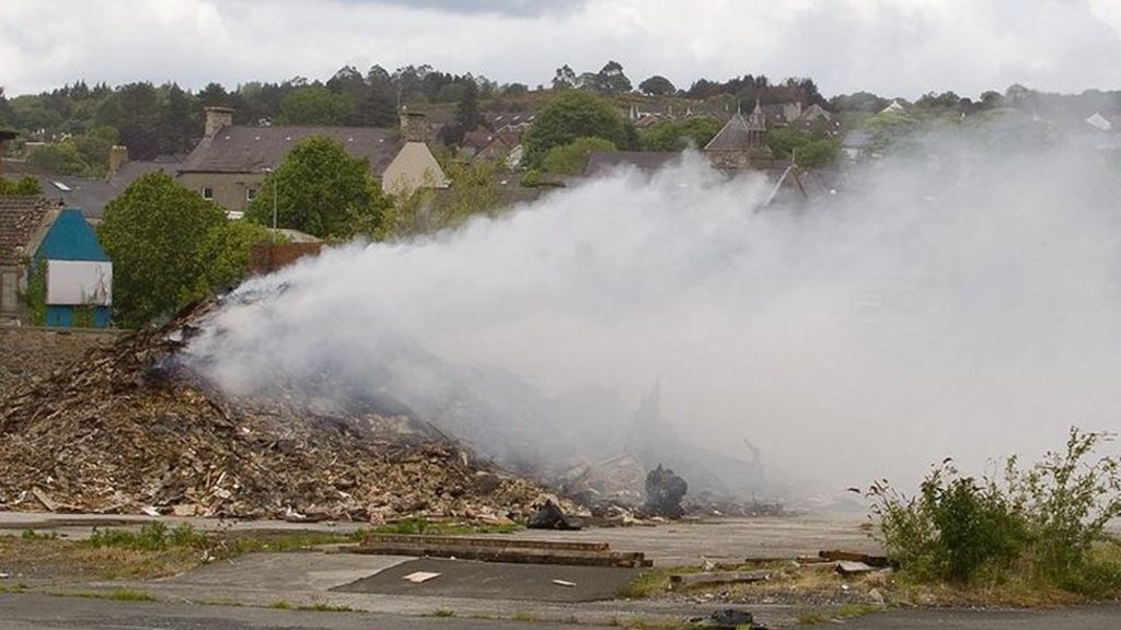 'Close windows' advice over Newtownards rubbish fire