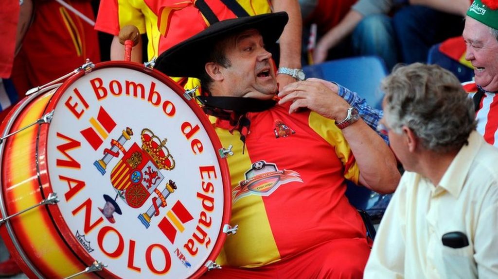Spanish drum Legendary fan Manolo's stolen instrument found BBC News
