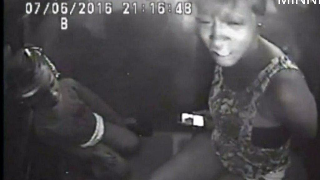 Philando Castile: Girl, 4, calms mother in police car
