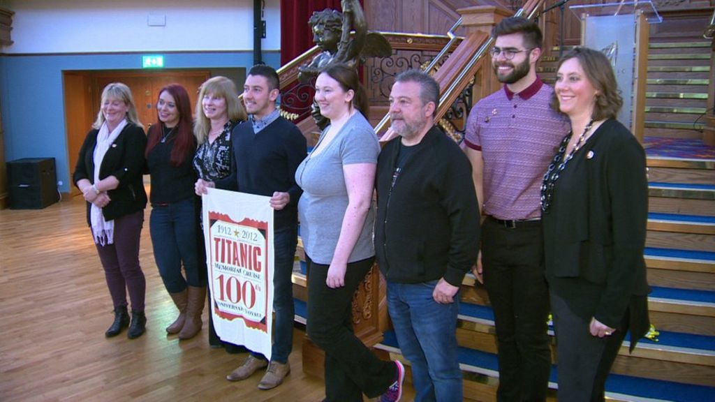 Titanic relatives mark 105th anniversary in Belfast - BBC News