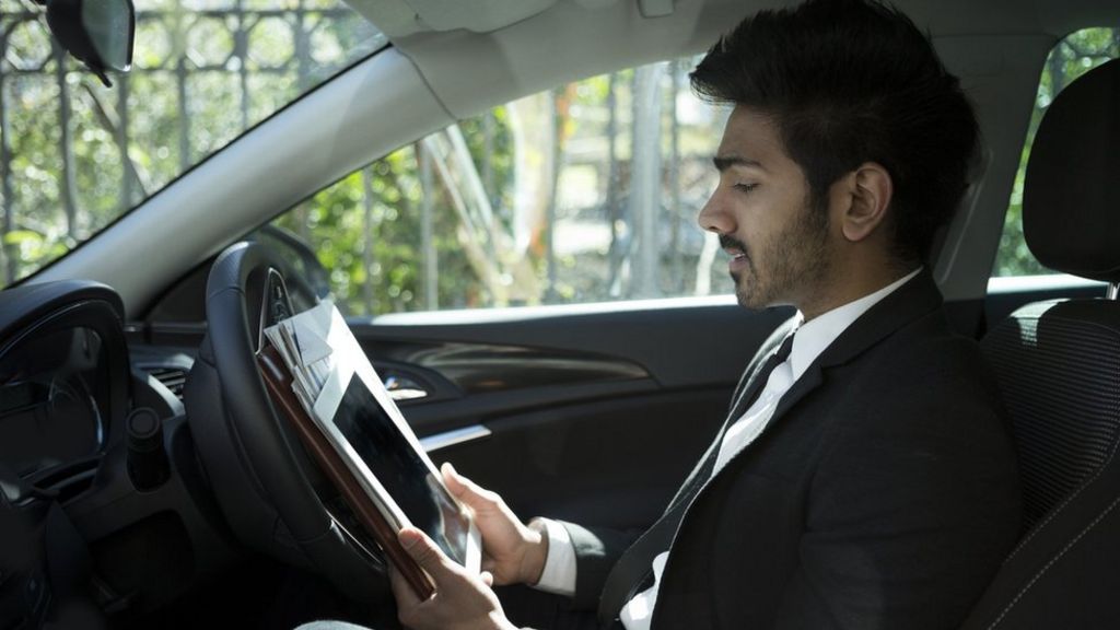 'Ban parents from leaving engines on', says guidance